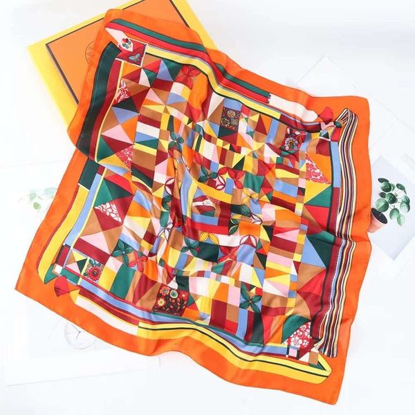 Foulard de styliste en mousseline de soie imprimé pour femmes, châle en coton doux, serviette de plage, enveloppe légère d'été, nouvelle collection 2024