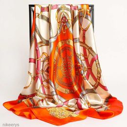 Bufandas de bufanda de diseñador 90*90 cm versátil de bufanda de seda mujeres grandes estallidos de estampado floral de chal cuadrado marca de lujo de lujo femenino femenino Foulard Muffler 2024 NUEVO GHN9
