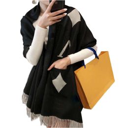 Écharpe de créateur V Top Qualité Mode Écharpe De Luxe Avec Des Motifs Géométriques Lettres D'hiver Imprimer Foulards Pour Femmes Chaud Plaid Châle Wraps Taille 180x65cm