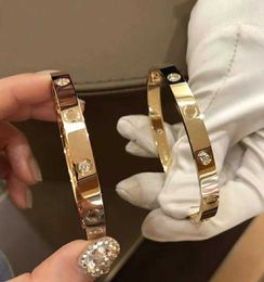 Designer Vite Bracciale rigido Moda Gioielli di lusso Carer Originale Trendy Oro 18 carati Diamante per donna Uomo Bracciali per unghie Bracciale gioielli in argento YHXN