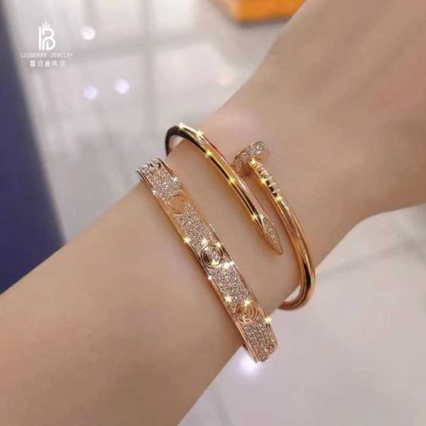 Diseñador Tornillo Brazalete Pulsera Uñas Amor Moda Joyería de lujo Cuidador Original Moda 18K Diamante de oro para mujeres Hombres Pulseras de uñas Pulsera de joyería de plata 06DO