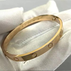 Designer schroef armband mode luxe sieraden trendy bangle 18k gouden vergulde titanium stalen diamant voor dames heren armbanden zilveren klassieke designer sieraden rr