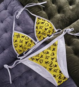 Diseñador Sexy Bikini Set para mujer Vendaje Traje de baño Twopieces Crop Top Traje de baño Tanga Traje de baño Cintura alta Ropa de playa hfhg ssdfs