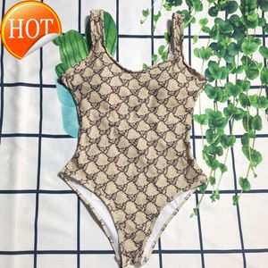 Designer Sexy Bikini sets 2024 Nouvelles maillots de bain pour femmes de mode SS SS SEXU SUMME FOLME SAMPE SETS SIMPLE COPE SIMPLE UP PLACE PUSH UP BATHING Woman Tank 7700