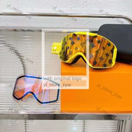 Sombras de diseñador gafas de esquí en blanco Gafas de sol de lujo para hombres Gafas Mujeres de una pieza gafas de montañismo snowboard gafas de sol UV400 Señtas Fe8e