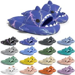 Livraison gratuite Designer Shark Slides One Sandal Slipper pour GAI Sandales Pantoufle Mules Hommes Femmes Pantoufles Formateurs Tongs Sandles Color17 sport