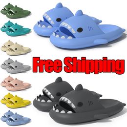 Gratis verzending Designer Shark Women Slippers Sliders Glijbanen schoenen schoenen Sandle Sandale Gai dames buitenheren trainers sneakers