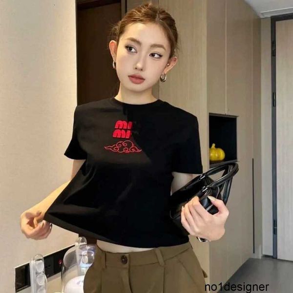 Designer Shenzhen Nanyou Haut de gamme Miu Home Lettre Autocollant Brodé T-shirt à manches courtes pour femmes 24 Été Nouvel Âge Réduire Haut Court pour Femmes 7A3R