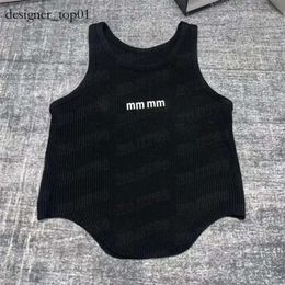 Designer Shirt Mui Mui Brand Singlet Woman Tank Striped Vest For Women Mouwesse Knits T Shirts bijgesneden tees Street Style Vesten Yoga Mui Mui Vest 9350