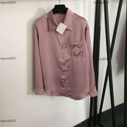 chemise de créateurs pour femmes vêtements pour femmes tops d'été fashion flocing broderie logo revers à manches longues à manches longues