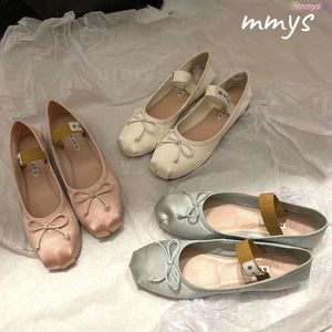 MIUI Designer Shoe Luxury Flat Talon Ballet Flat Yoga Casual Shoe for Woman Loafer Robe Dance en cuir toile chaussure noir blanc rose rose Bow Silk Sexy Walk Shoe