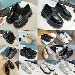 Designer Shoe Hommes Femmes Casual Monolith Triangle Logo Chaussures en cuir noir Augmenter la plate-forme Sneakers Cloudbust Classic Patent Matte Loafers Trainers