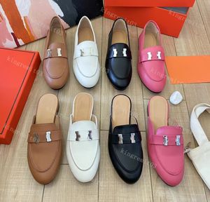 Chaussure de créateur Paris Mocassins Femmes Chaussures Pantoufles en cuir Imprimé Boucle de broderie Sandale BaoTou Muler Pantoufles Chaussures en métal Talon plat