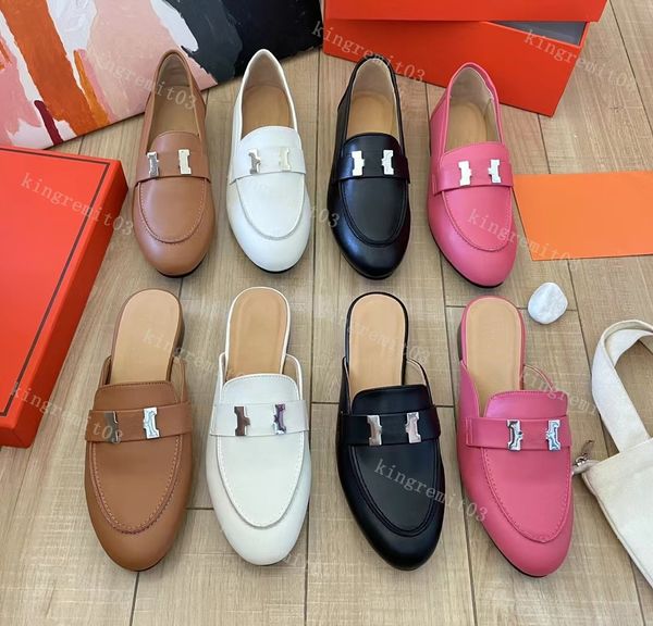 Chaussure de créateur Paris Mocassins Femmes Chaussures Pantoufles en cuir Imprimé Boucle de broderie Sandale BaoTou Muler Pantoufles Chaussures en métal Talon plat