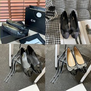 Chaussures de designer pour femmes Chaussures habillées Printemps Automne 100% cuir lettre arc Ballet Danse chaussures formelles mode femme Canal Chaussure bateau plat Lady Trample Lazy Mocassins chaussures