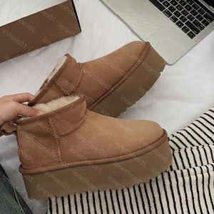 Chaussures de créateurs Australie Femmes Bottines d'hiver Tasman Fourrure Diapositives Ugh Luxe Mini Botte Classique Plate-forme Bottes Daim Laine Confort Hiver Peluche Cheville Bottes Courtes