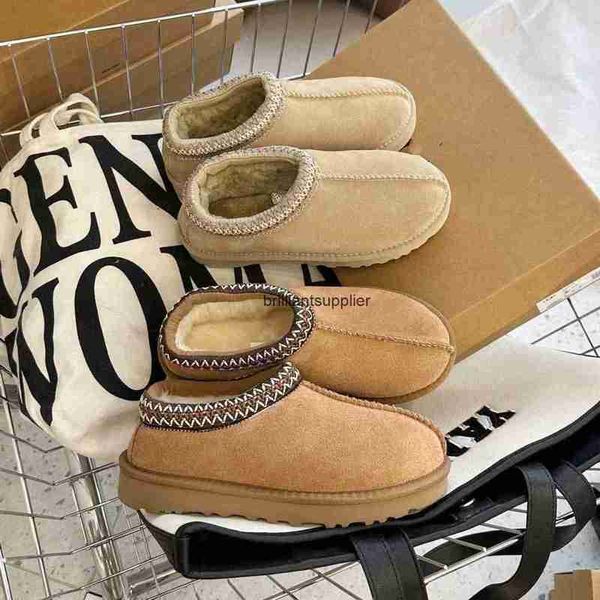 Zapatos de diseñador Australia Mujeres Botines de invierno Diapositivas de piel de Tasmania Mini bota Zapatillas de plataforma clásicas Gamuza Lana Confort Felpa Botas cortas para niños y adultos