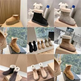 Designerschoenen Australische snowboots Dikke zool voor dames Winter Warme korte laarzen Klassieke pantoffellaarzen voor meisjes Designer Winterlaarzen voor dames Voetbalschoenen