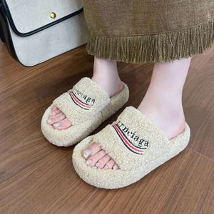 Balencaga Furry Plateforme Sandale Pantoufles Femmes Outwear Chaussures De Mode Hiver Coton Glisser Agneau Furry Slide J7DGL