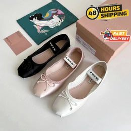 Chaussures de créateurs Marque Designer Noir Femmes Ballet Chaussures Plates Femmes Rose Satin Fond Plat Mode Polyvalent Luxe Tête Ronde Chaussures Habillées Pour Femmes