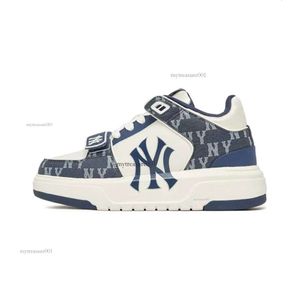 Designerschoenen Casual MLB-schoenen Platformsneakers Wit Zwart Leer Suede Fluweel Flats Veterschoenen Chaussur De Espadrill Sport Heren Trainers Dames Sneakers 13