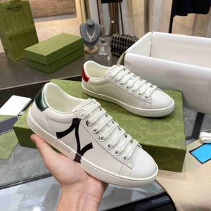 Italie Ace sneaker blanc plat en cuir plat chaussure verte rouge Stripe brodée Tiger Snake couples Trainers Chaussures Taille