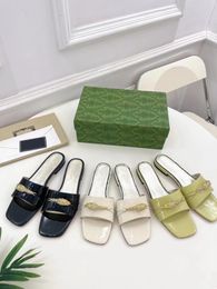 Zapatos de diseñador Sandalia pantufla de diseñador El último estilo de sandalia de pasarela para mujeres de la familia G disponible en ocho colores de pantuflas, tamaños 35-42 con una caja