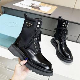 Chaussures de créateur plaque de créatrice de mode avec bottes à la cheville