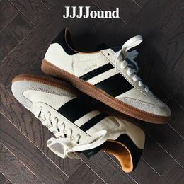 Chaussures de designer Jjjjound Ogsambas Chaussures décontractées pour hommes Femme Designer Trainers Cloud blanc noyau noir BONNER