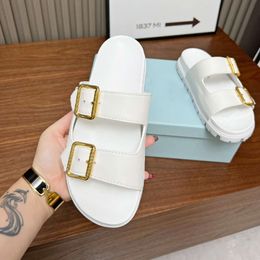 chaussures de designer sandales en cuir boucle diapositives pantoufles de luxe en cuir brossé fond épais tongs d'été avec boîte 520