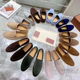 Zapatos de diseñador LP Flat Men Suede Mocasines Encantos de verano Zapato de paseo adornado Zapato casual de cuero de albaricoque Slip On Flats con caja