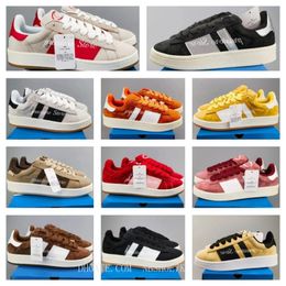 Chaussures de créateurs Hommes Chaussures de créateurs Femmes Hommes Chaussures de créateurs Chaussures décontractées Chaussures de course antidérapantes Designer Rétro Blanc Noir Rouge Gris Poudre Baskets pour hommes et femmes