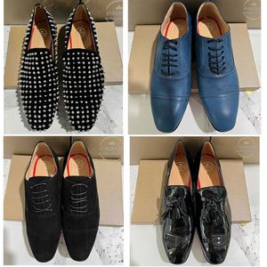Chaussures de créateurs Chaussures en cuir pour hommes Spikes Trainers Suede Sneaker Matte Patent Dress Shoe Wedding Business Shoe Casual Shoes
