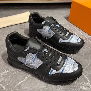 Chaussures de créateurs Hommes Run Away Baskets Mode Tendance Célèbre Marque Damier Modèle Garniture En Cuir Noir Rétro Baskets Légères Avec boîte d'origine