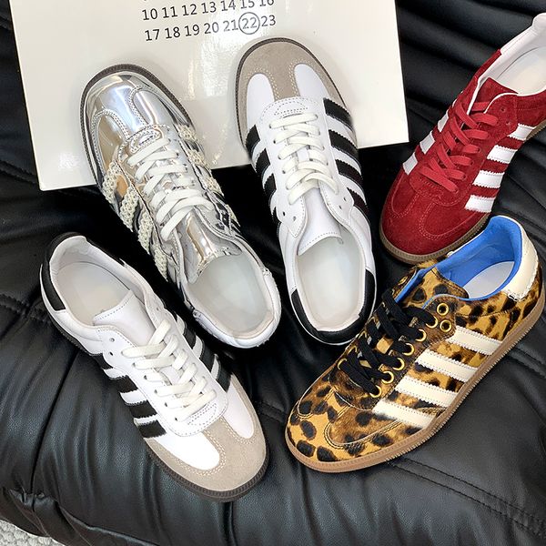 Chaussures de créateurs ou hommes Femmes Originales Sneakers Pays de Galles Bonner Rugby Cream Collegiate Green Sport et riche Soccer Indoor Silver Silver Black Pink Glow Platform Plateforme