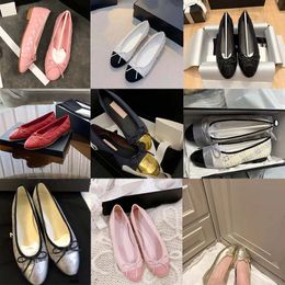 Designer Shoes Diseñador de la marca Paris, bailarinas negras, zapatos para mujer, primavera, acolchado, cuero genuino, bailarina, zapatos de vestir de lujo con punta redonda para mujer HJ2G