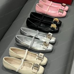 Chaussures de créateurs Brand Paris Designer Pink Ballet Flats Chaussures Femme Printemps matelassé en cuir authentique Slip on Ballerine Luxury Round Toe Dames Robe Shoes