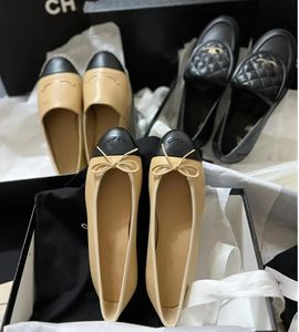 Chaussures de créateurs Paris Designer Black Ballet Flats pour femmes Printemps matelassé en cuir Ballerina Ronde Toe Robes Chaussures