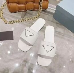 Designer Shoes Sheepskin Slippers Womens Summer Flat Bottom Tricolor Sandals Geometry Slipper Lady Luxury Sandal Fashion New Style Leisure Slipper With box