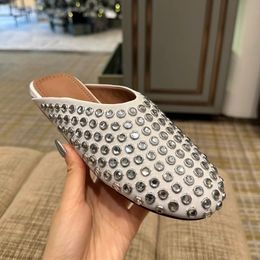 Chaussures de créateurs Slippers glisse éraflures plates avec des créateurs de luxe pour femmes diamants