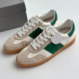 Chaussures de créateurs baskets Trainers Green White Style Soft Soft Casual Chaussures