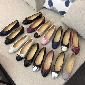 Chaussures de créateur printemps et automne 100%, chaussures de danse de ballet en cuir de vache de luxe avec nœud en lettre, chaussures de bateau plates noires à la mode pour femmes