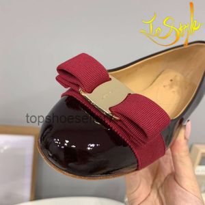 Designer Schoenen Varina Ballet Flats Vara Bow Loafers Ferragamu Jurk Schoenen Bordeaux Dames Casual Comfortabel Pak Merk Instapschoenen Maat EUR 34-40