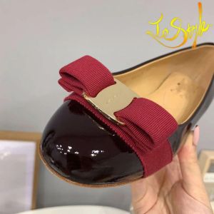 Chaussures de designer Varina Ballet Flats Vara Bow Bofers ferragamu chaussures de robe bordeaux femmes décontractées