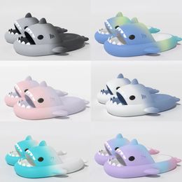 designer shoes woman sandal Summer Shark Pantoufles Hommes Couples En Plein Air Shark Diapositives Chaussures À Semelles Épaisses Sandales Plates Enfants Flip Flops GAI