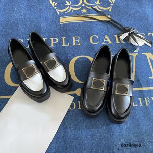 Zapatos de diseñador mocasines de piel de vaca para mujer, mocasines con cadena de cuero, zapatos de vestir de cuero, mulas de lujo, zapatos planos con botones de metal, zapatos clásicos