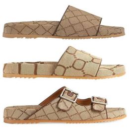 Chaussures de créateurs femmes hommes multicolores pantoufles plates sandales avec sangles dame mode boucle en métal diapositives de plage chaussures à lacets pour hommes pour l'été 35-46 avec boîte