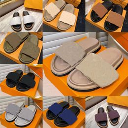 Designer Schoenen Vrouwen Mannen Slippers Embossing Kussen Sandalen Luxe Italiaanse Mode Gedrukt Paar Schoenen Outdoor Schoenen SIZE35-45 Met Doos