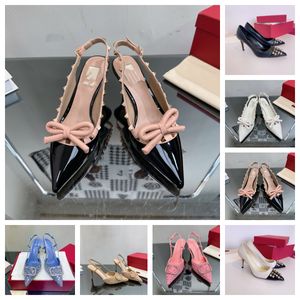 Chaussures designer Sandales Females High Talons Généreau en cuir pour les dames de luxe Sandale Sandales hautes Sandales brillantes Sandales de diamants Sandales