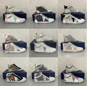 Chaussures de créateurs Femmes Super Star Marque Hommes Casual Nouvelle version Chaussure de luxe Italie Baskets sequin classique blanc faire vieux sale chaussure décontractée à lacets femme homme chaussures